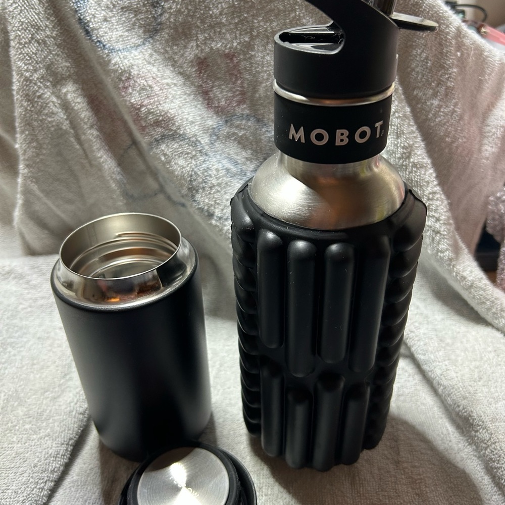 Mobot water bottle/foam roller